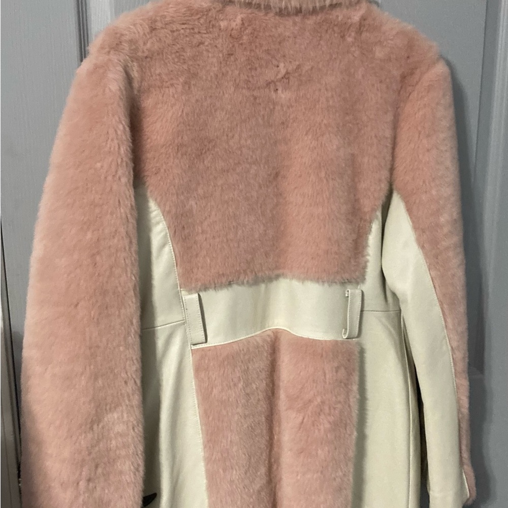 Vintage Ladies Leather Rocawear jacket! Medium - Picture 2 of 5